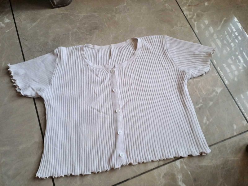 Cute White Button Up Top 🐼🤍