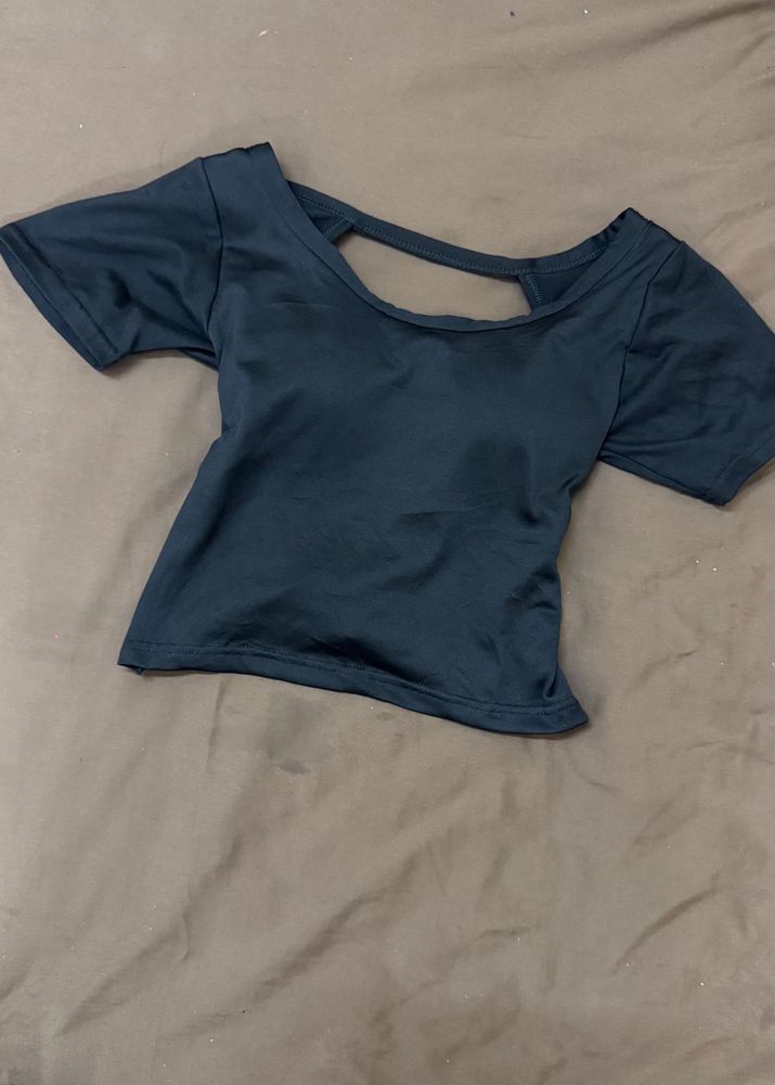 Price Drop Cute Black Crop Top 32-38burst