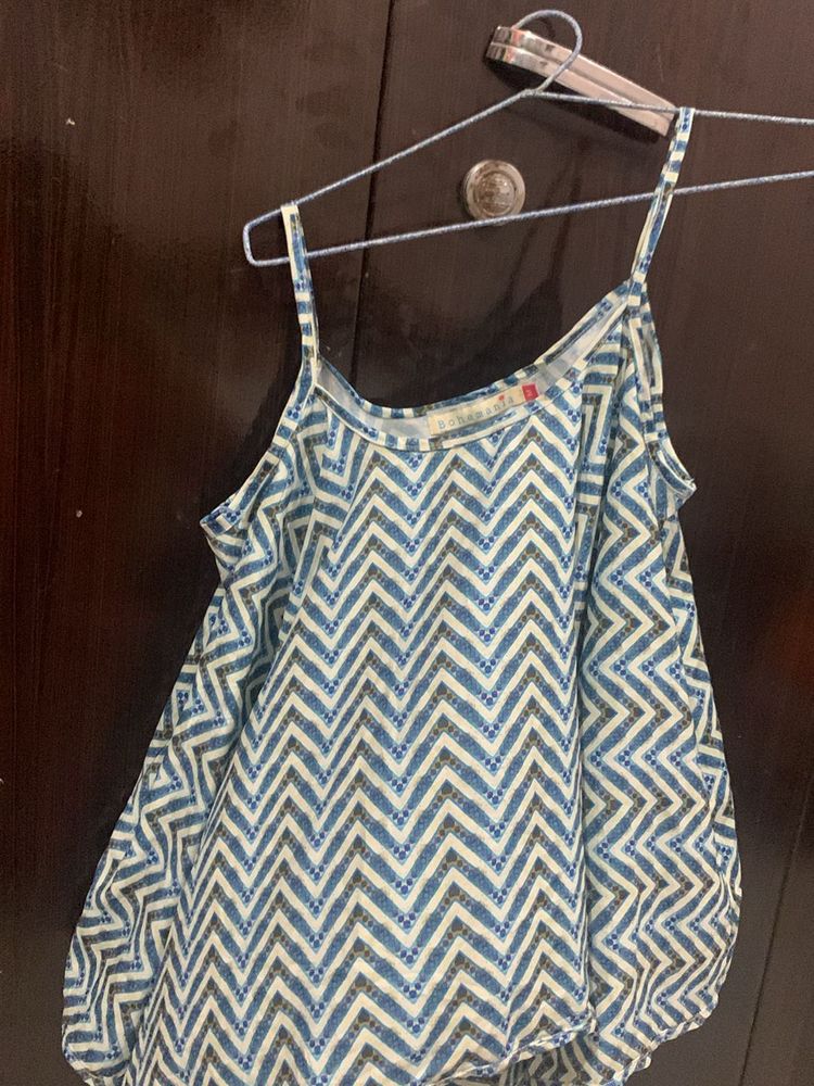 Stylish Strap Top With Butterfly Wave