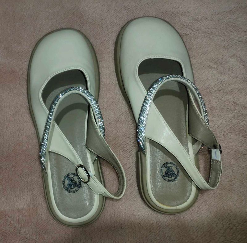 Women&#39;s White Sparkly Mary Janes