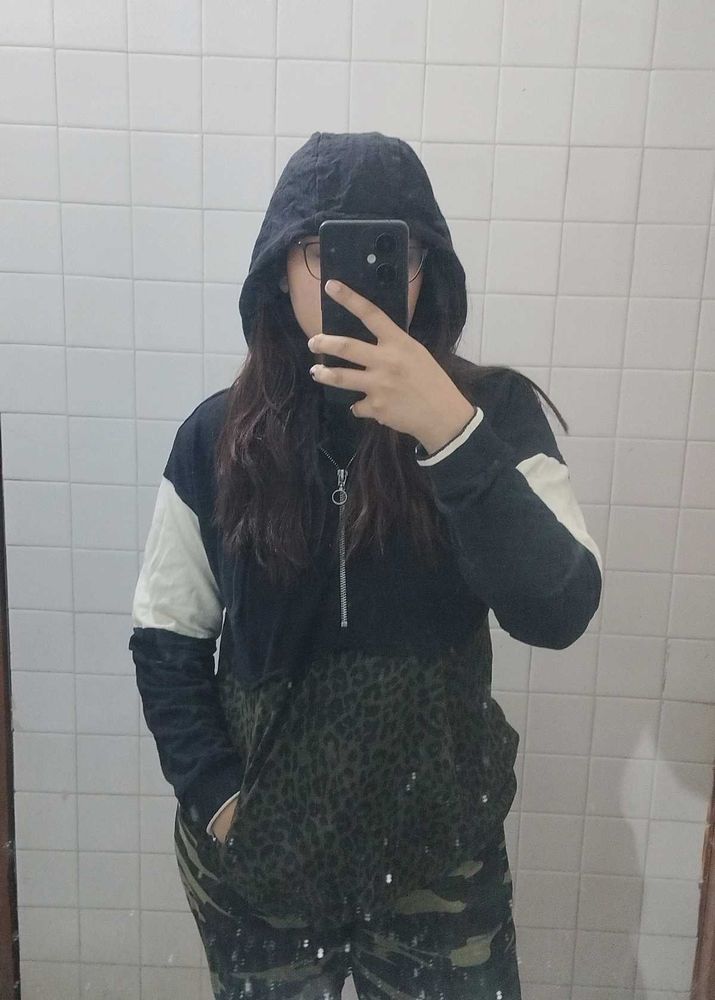 Trendy Patterned Hoodie