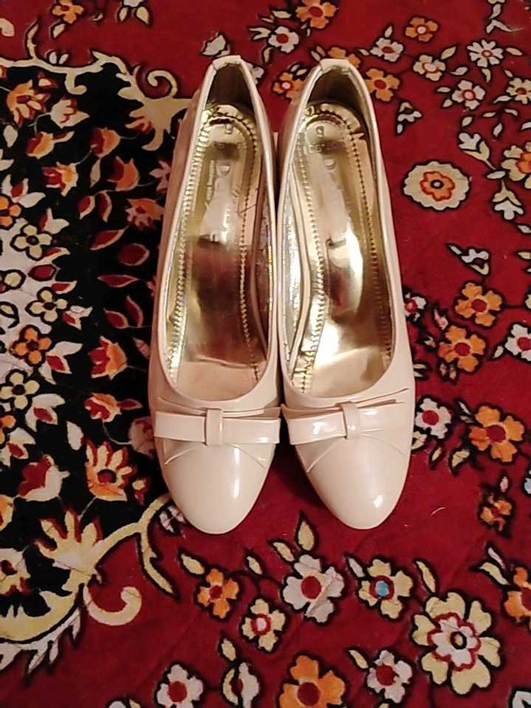 Elegant Ballet Flats with Bow