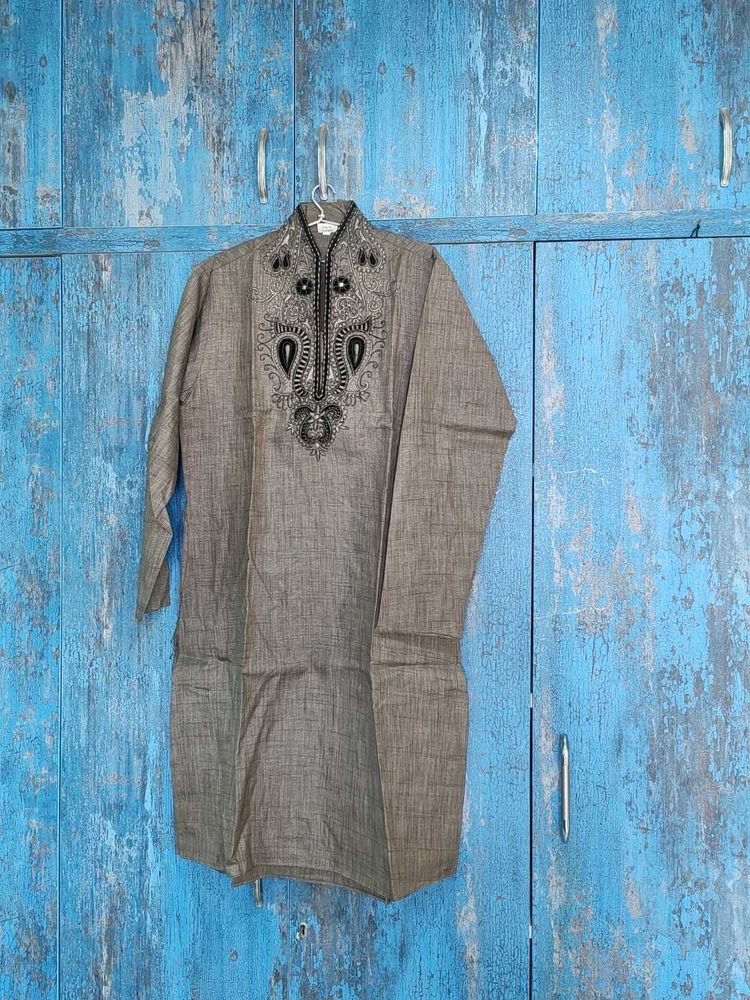 Embroidered Men&#39;s Kurta