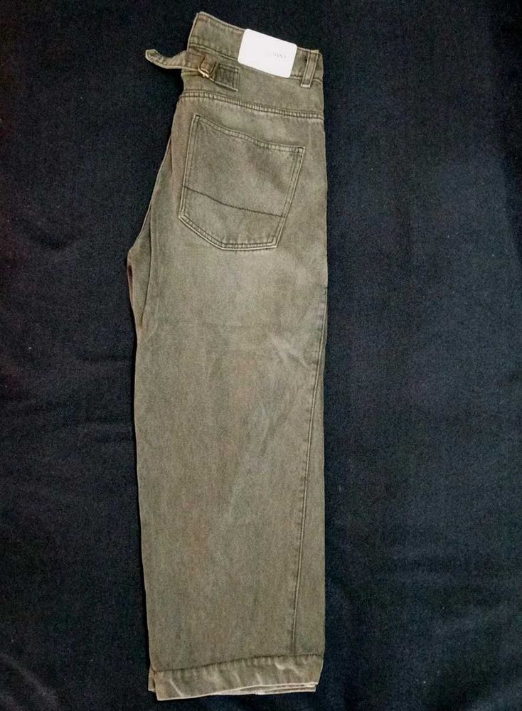 Metro Comfort Loose Jeans: Cast Iron Grey