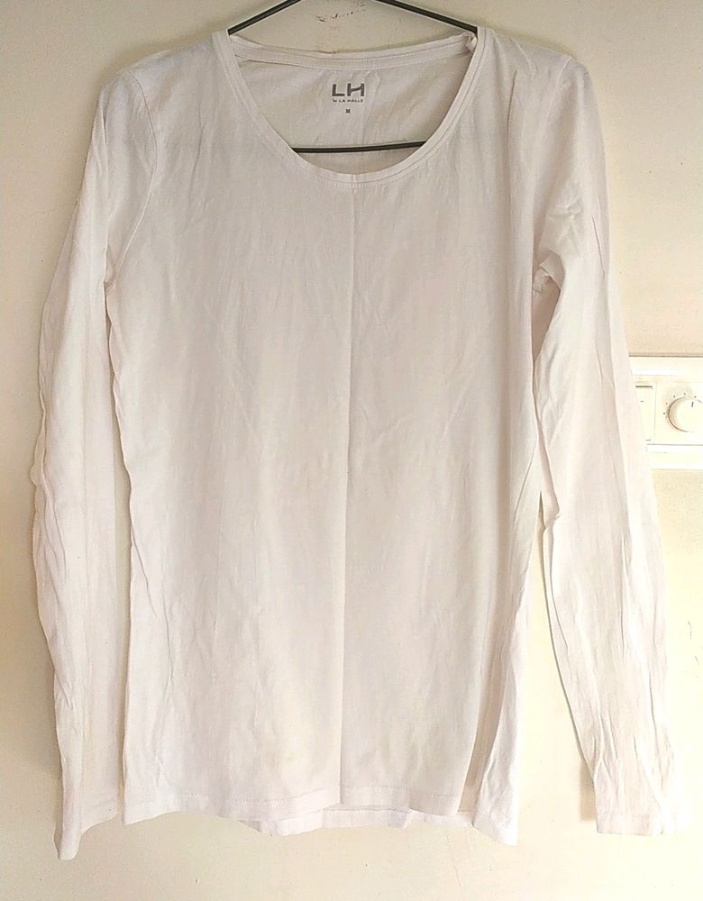 Branded  Whiete Full Sleeves Tshirt For Women