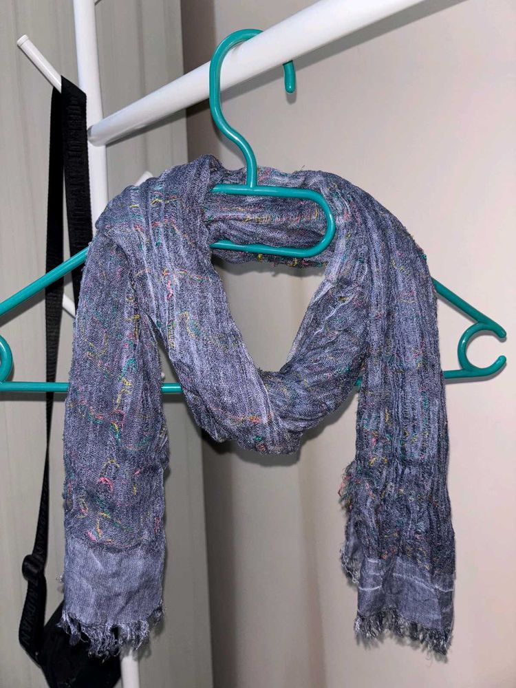 Lightweight Scarf