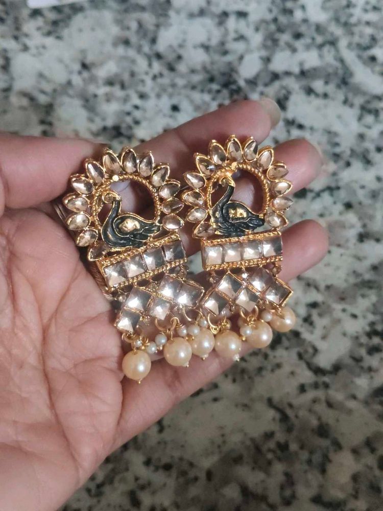 Golden Kundan Earrings