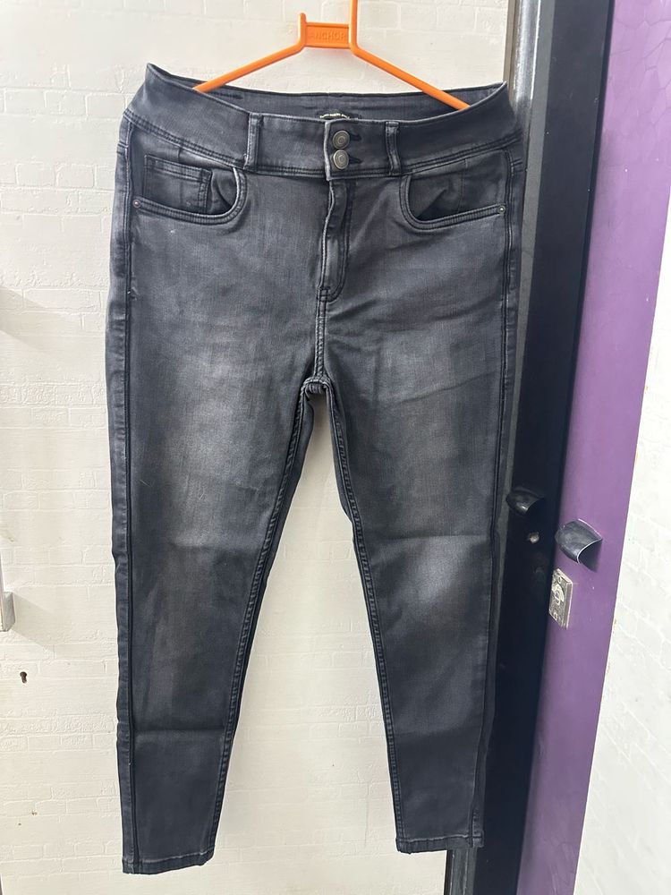 Stylish Gray Denim Jeans