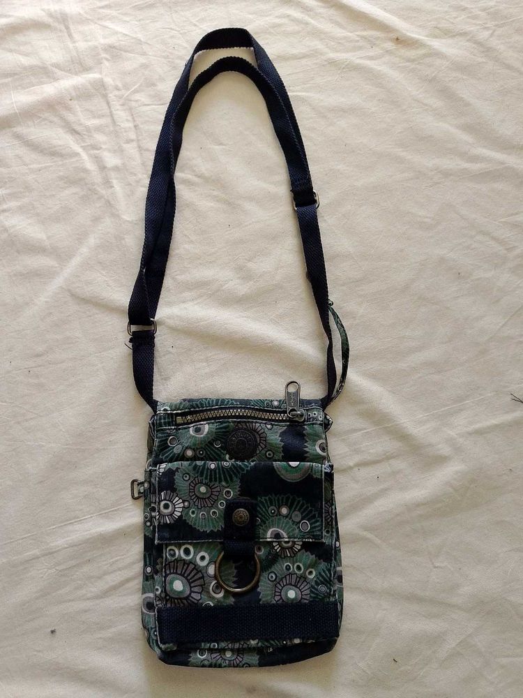 Kipling Sling (authentic)