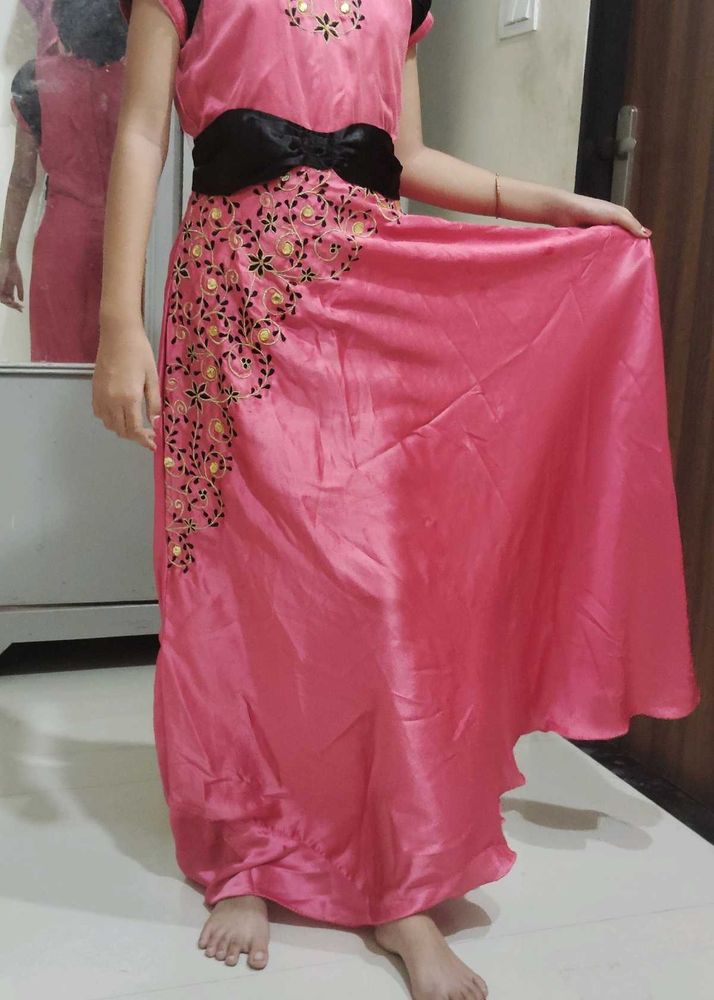 Boutique Design Evening Party Gown💃💃