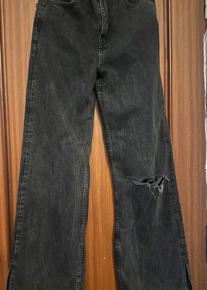 Ripped Wide Legged Jeans