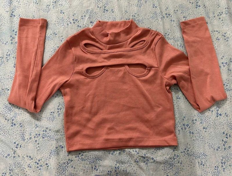 Butterfly Cut Out Crop Top 💓