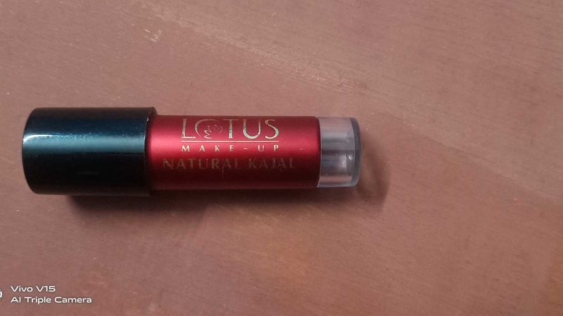Lotus Natural Kajal