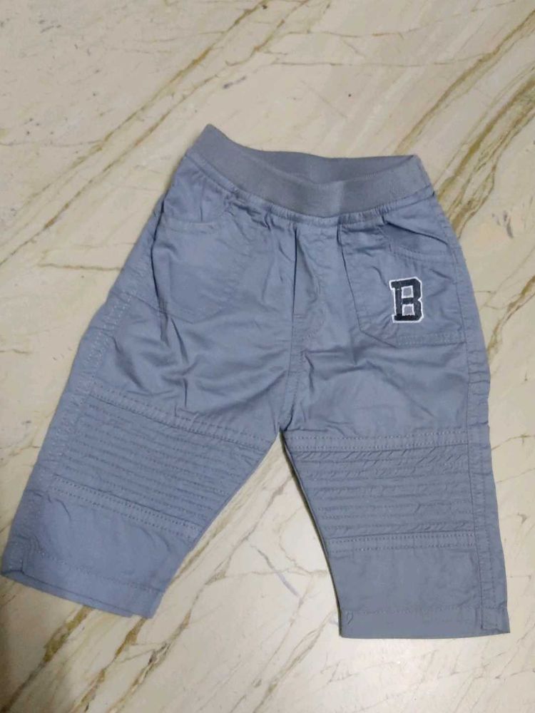 Boy&#39;s grey pants