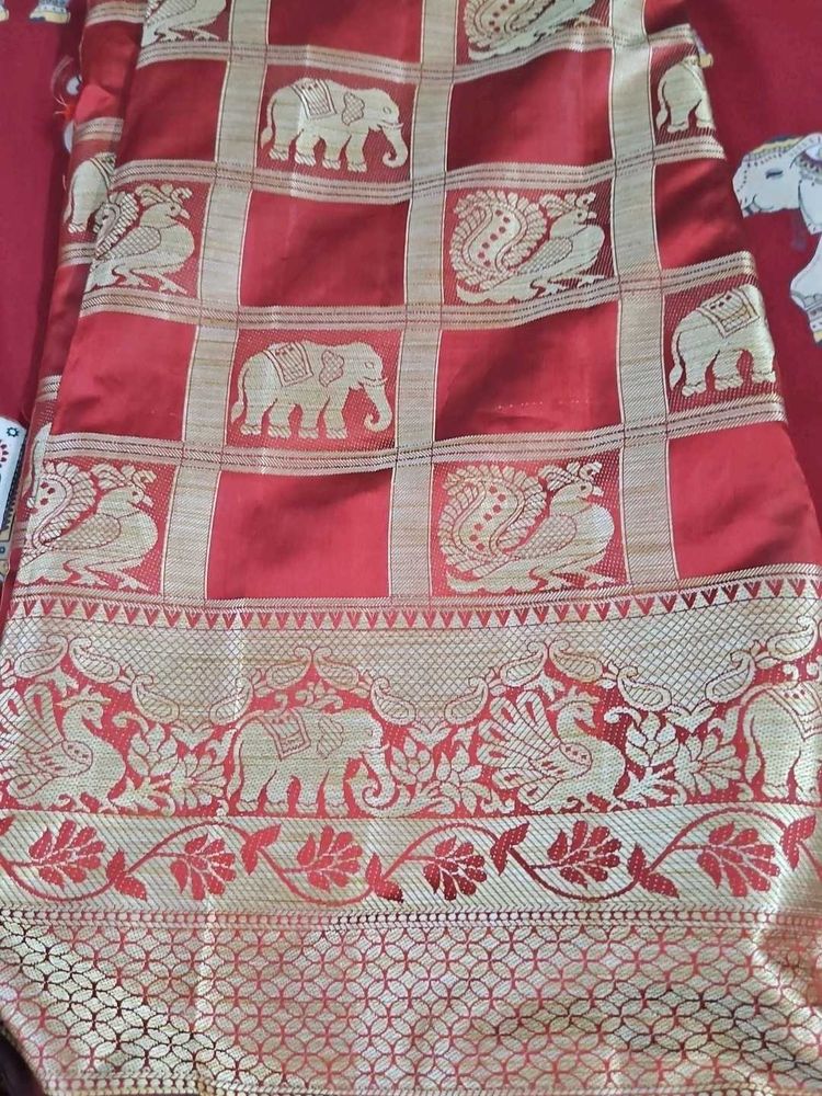 Elegant Red Saree New Collection