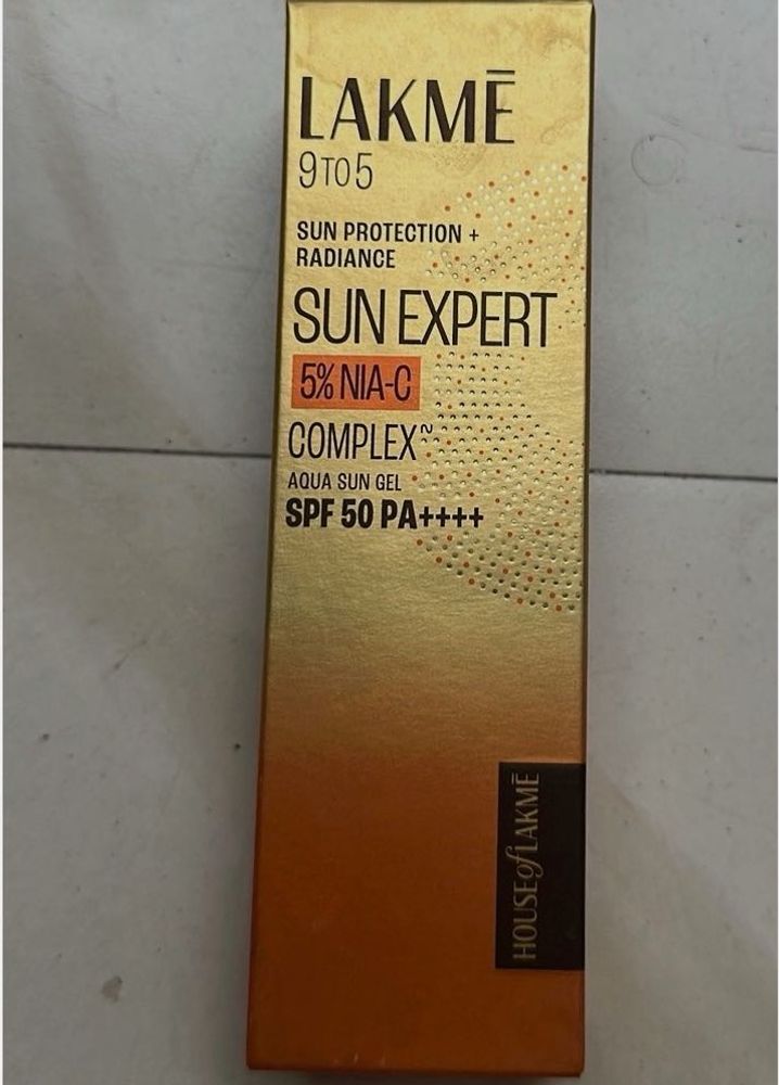 Lakme 9to5 Sun Protection Radiance