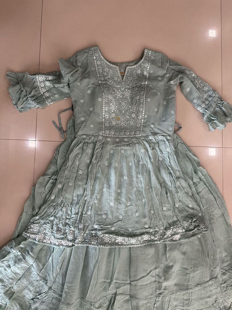 Elegant Embroidered Kurta Set