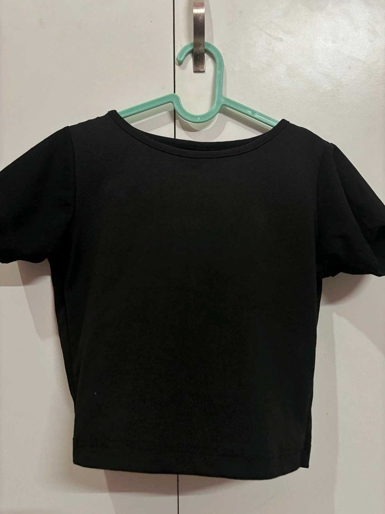 Black Solid Tshirt 🖤