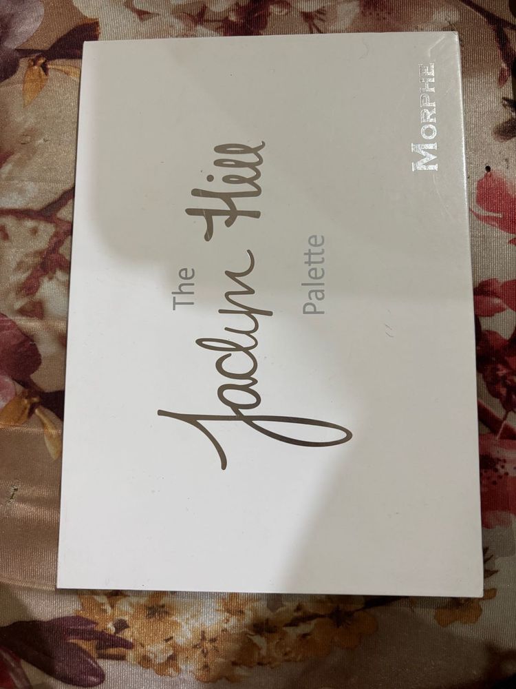 Morphe eyeshadow palette