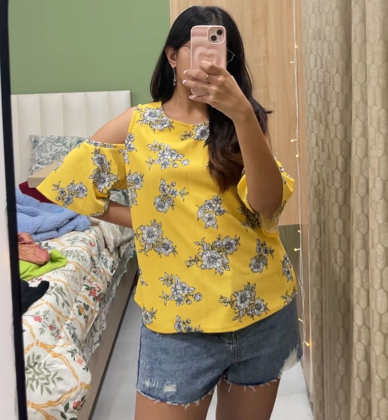 ZINK LONDON Floral Top