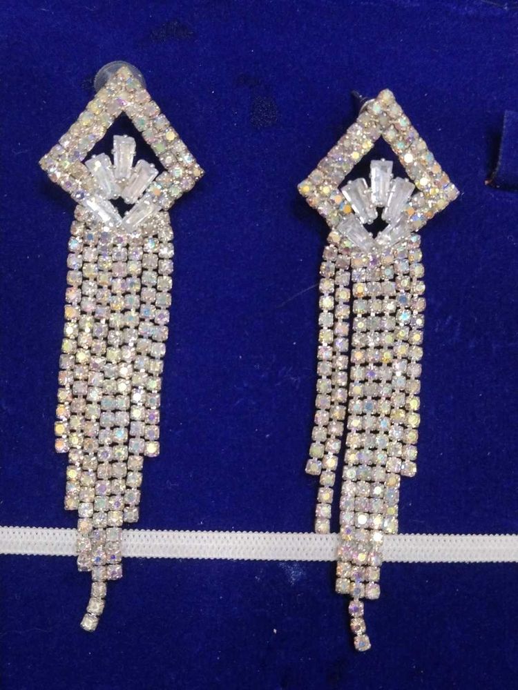Elegant Dazzling Earrings For Party