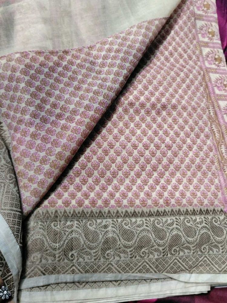 Elegant Ethnic Saree