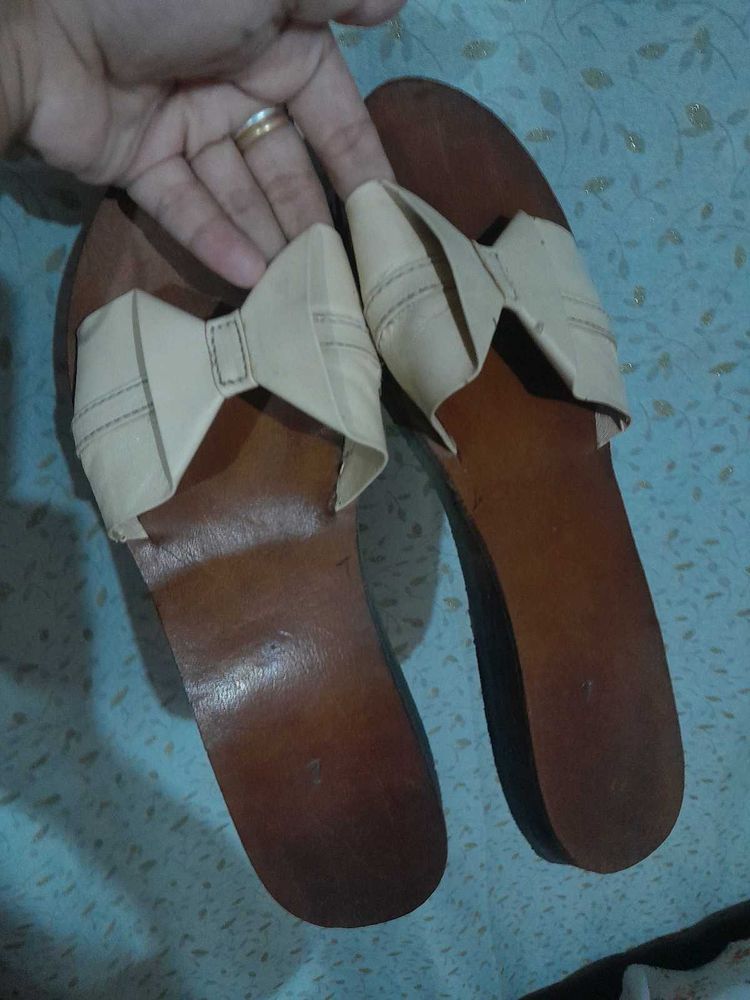 Leather Bow Sandals