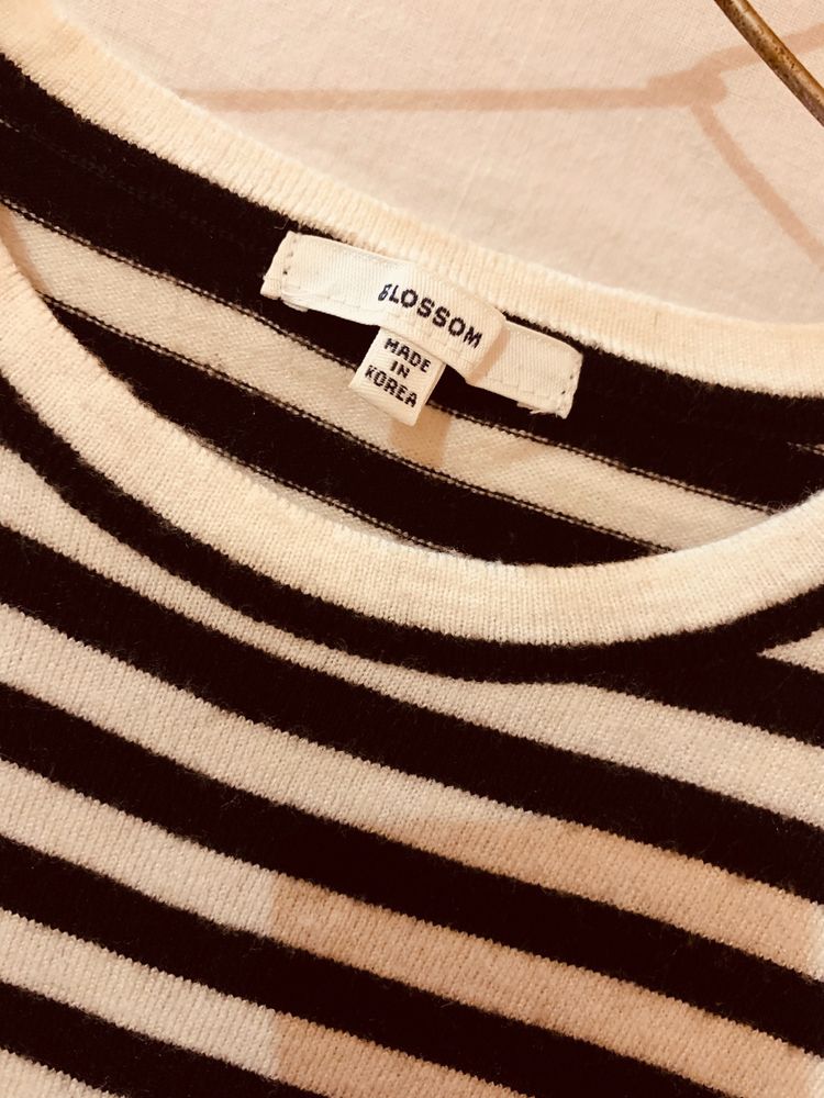BLOSSOM STRIPED Light Winters Top