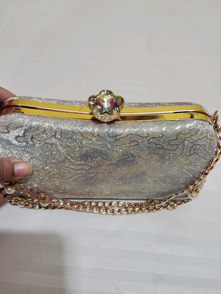 Yah Bag Bahut Sundar Hai Ek Bar Bhi Use Nahin Ki H