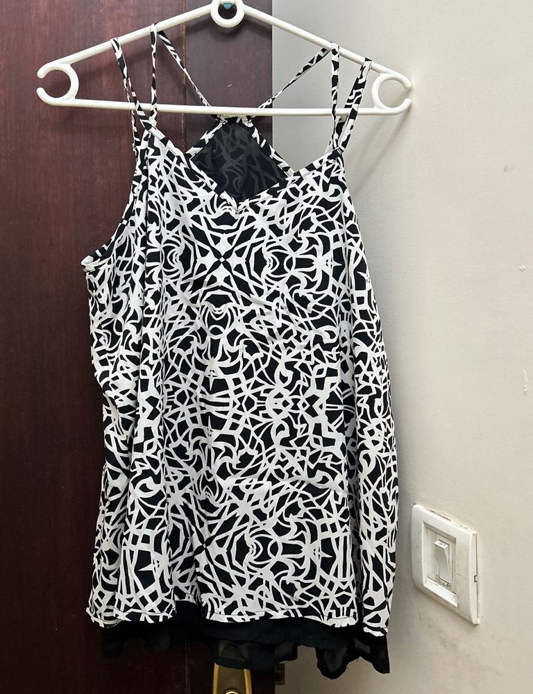 Black And White Spaghetti Top