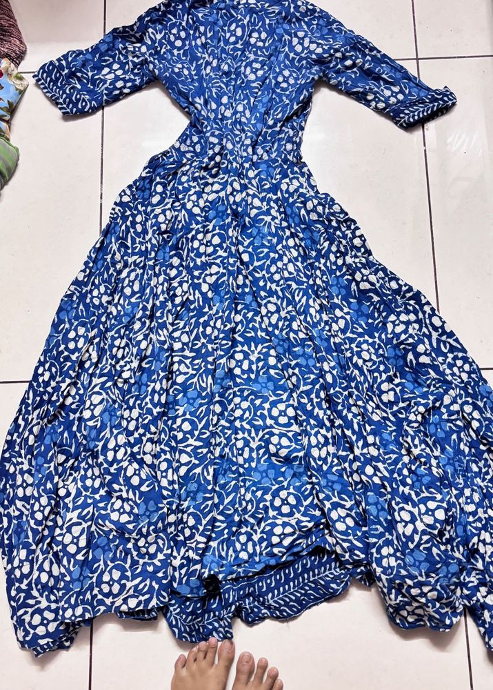 full long blue Drees /