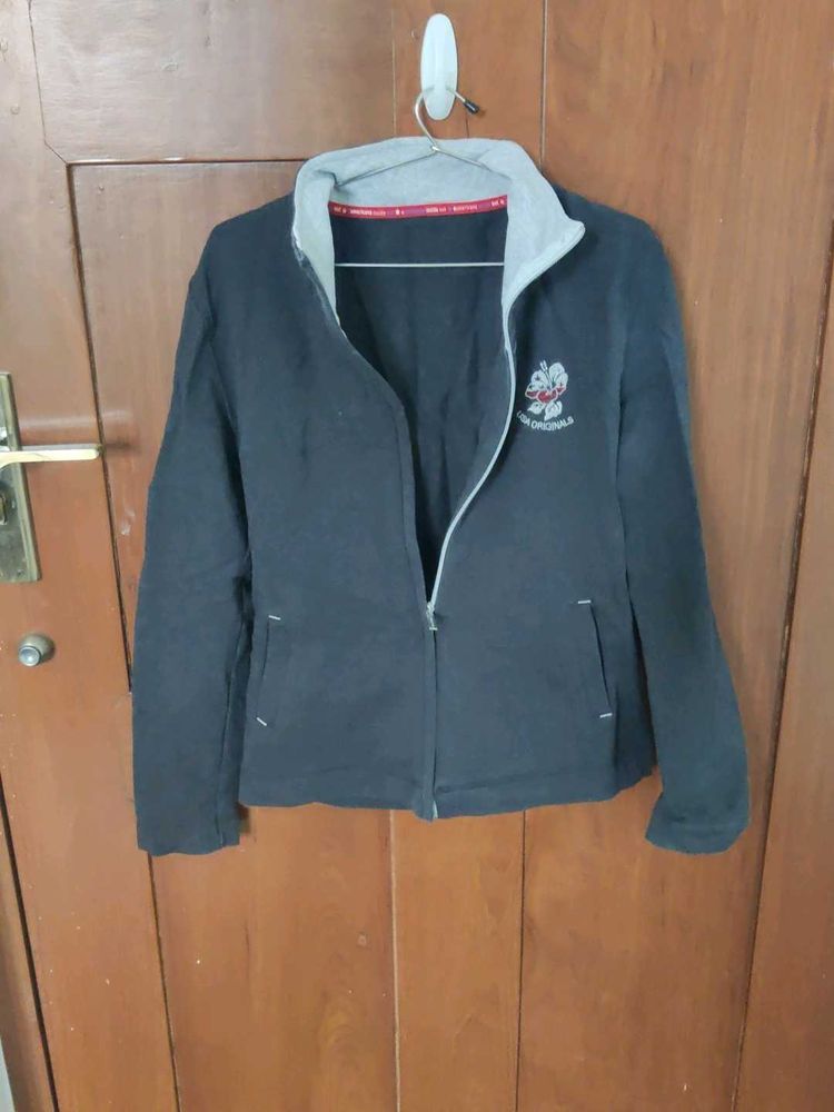 Pullover With Zip