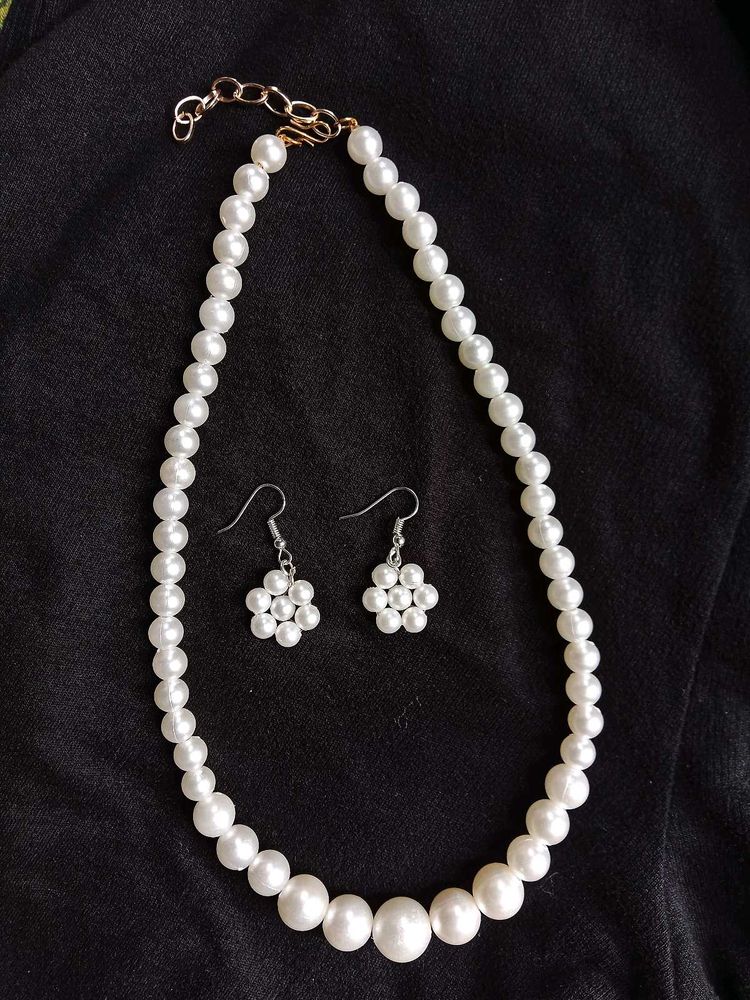 Elegant Pearl Necklace &amp; Earring Set
