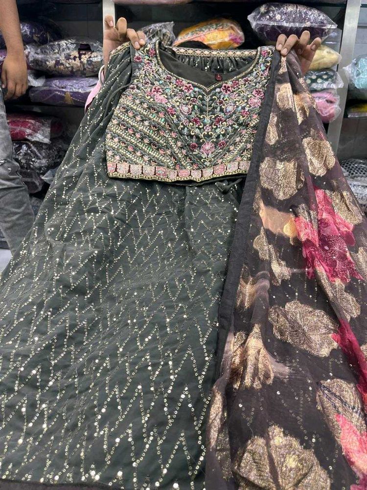 🔥 Grey Designer Lahenga 🔥