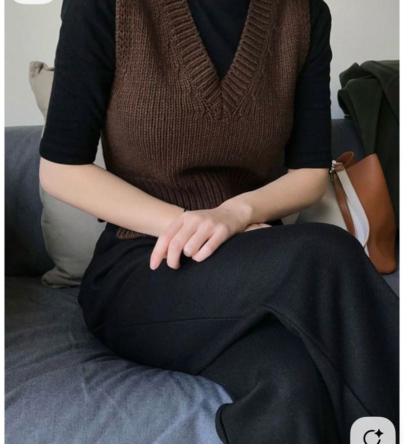 H&amp;M Brown Knitted Vest (worn once)