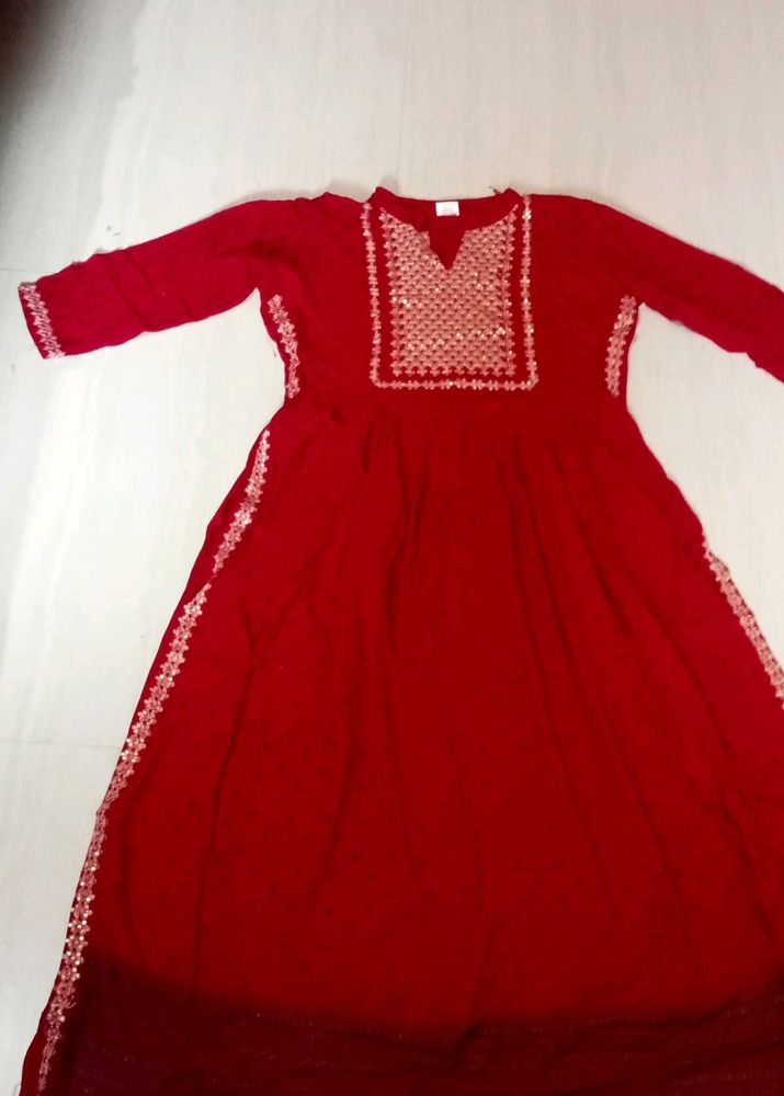Niara cut Kurti