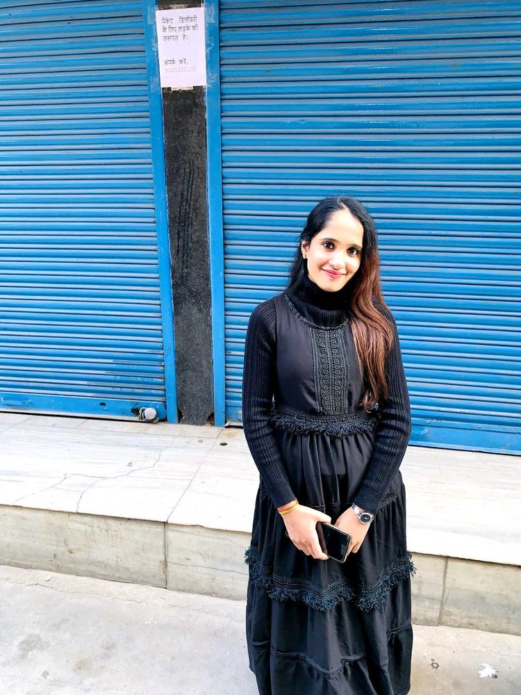 Elegant Black Maxi Dress