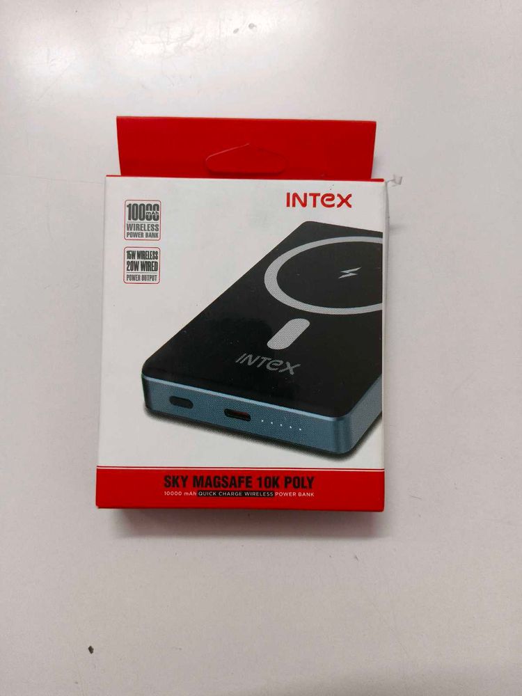 Intex 10K MagSafe Wireless Power Bank