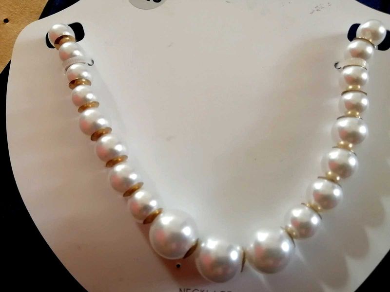 Pearl Beaded Necklace