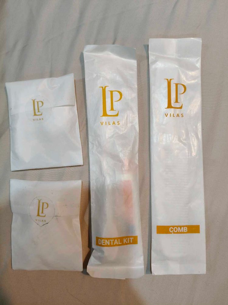 Hotel Amenity Kit