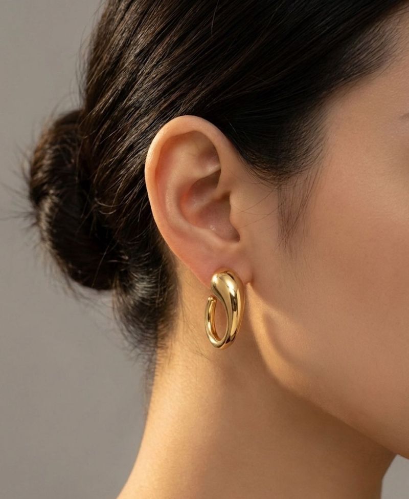 Gold Tone Beautiful Earrings