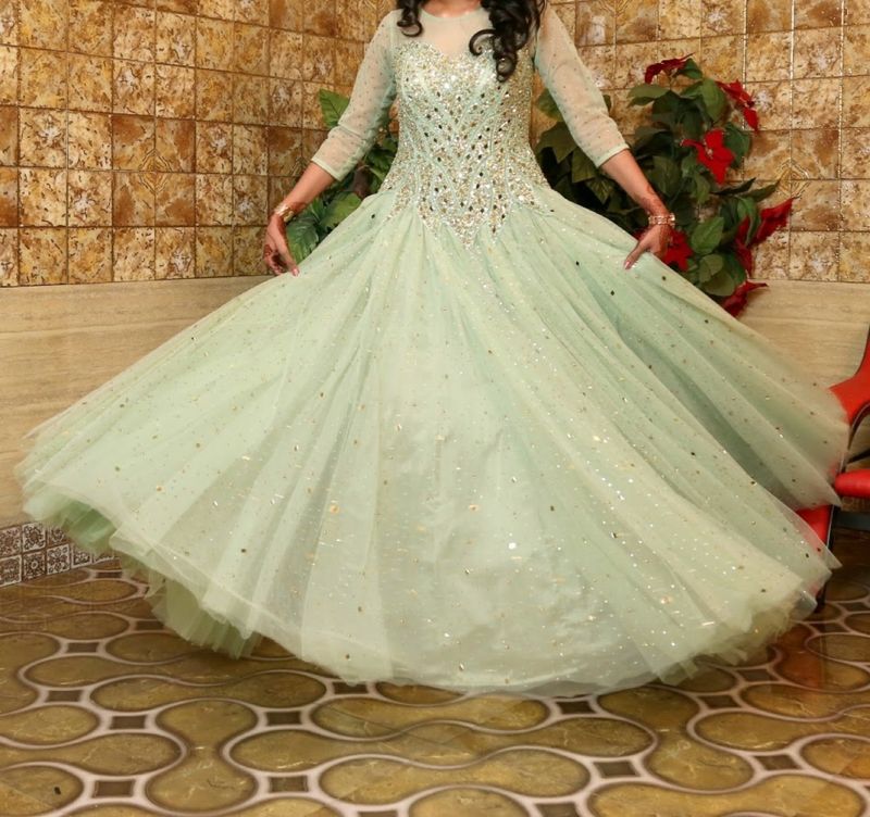 Customisable Indo western Gown By Amyra Odhni
