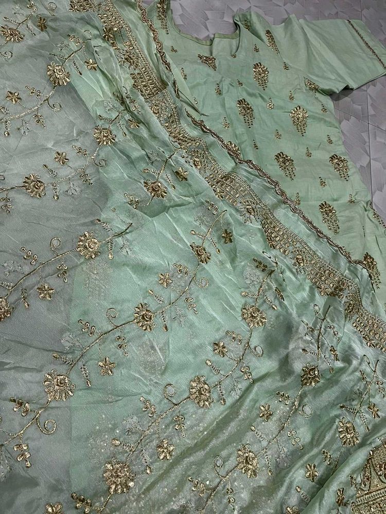 Elegant Green Embroidered Kurta Set