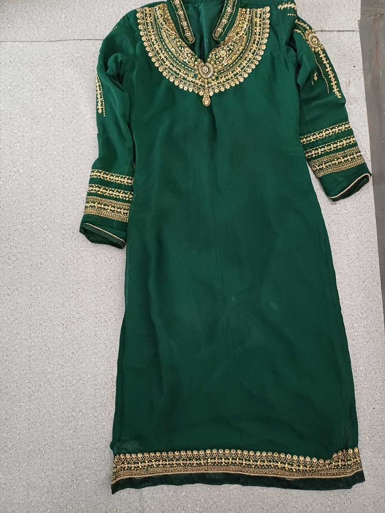 Emerald Green Embroidered Kurti 1000cash/5000coin