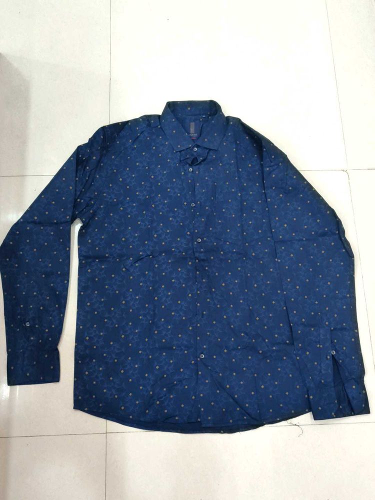 Patterned Dress Shirt - Size M