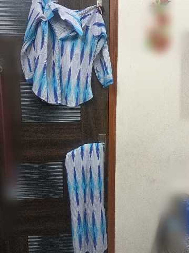 Blue &amp; White Print Matching Set