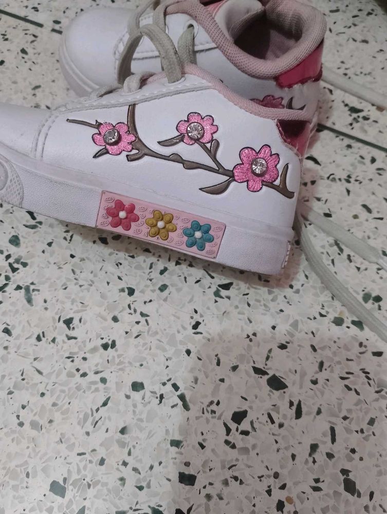 Girls&#39; Flower Sneakers