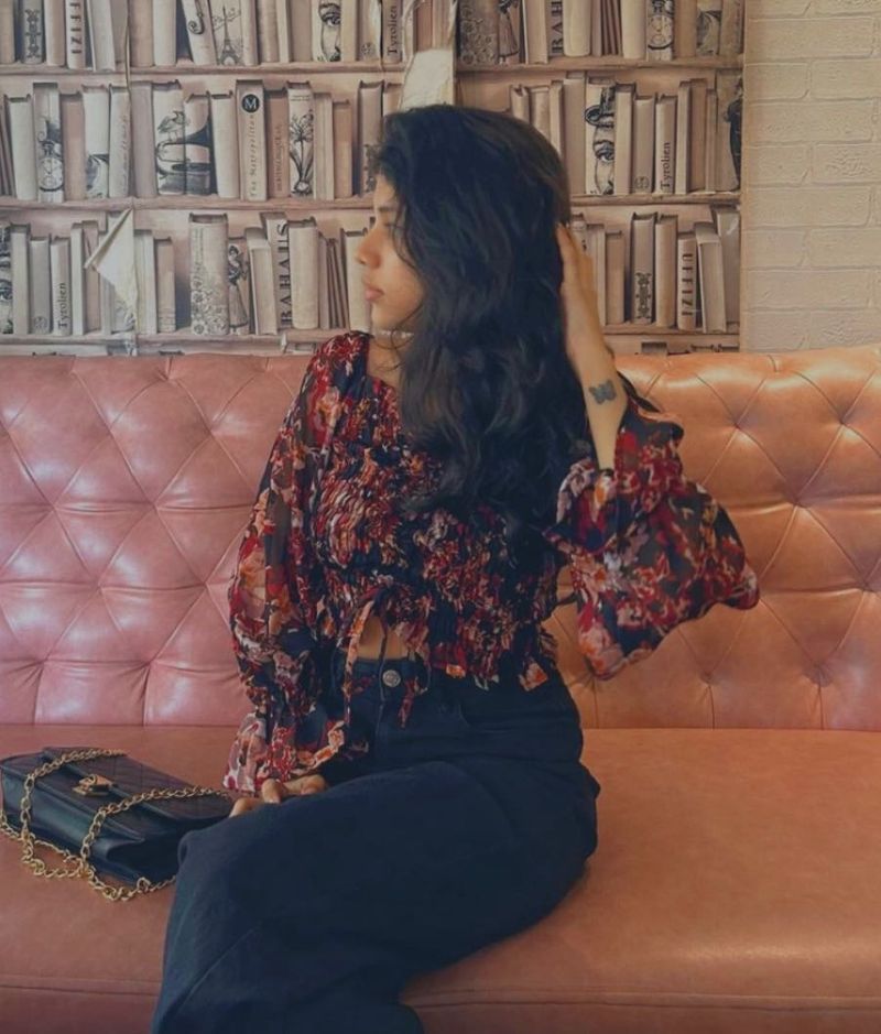 Multicolor Puff Sleeves Top ❤️
