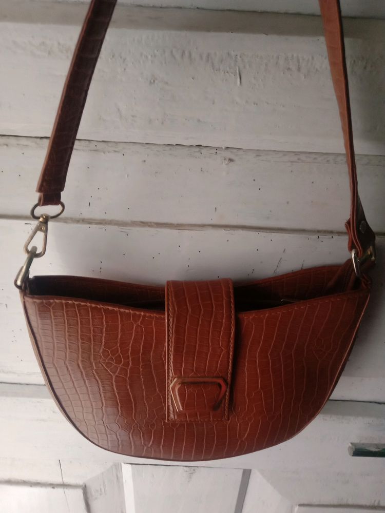 Dressberry Shoulder Bag