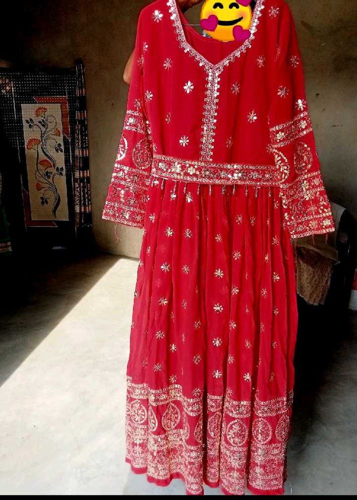 pink Embroidered Kurta.srif 30 miniut wear kiya.